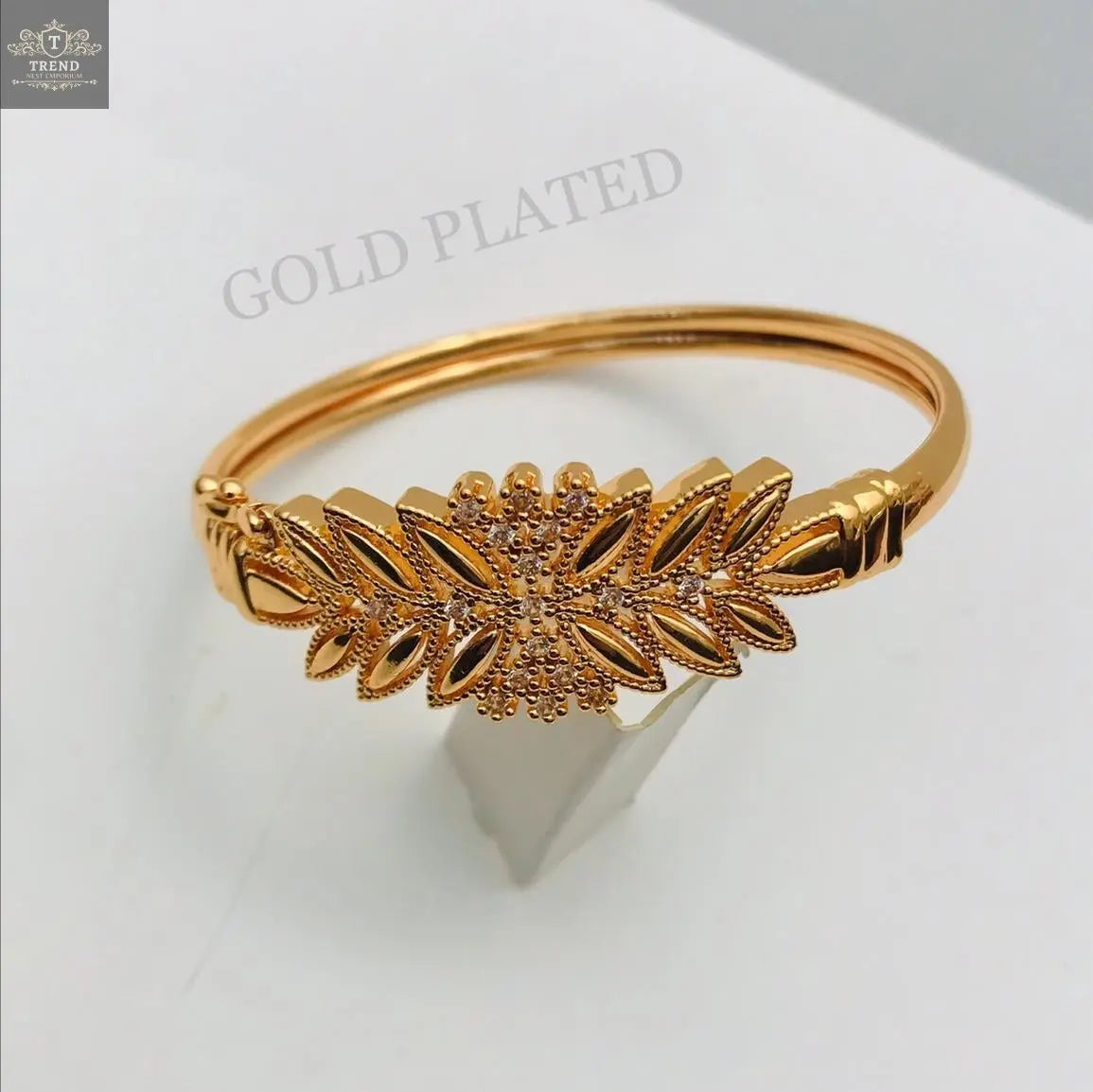 Gold Plated Ring with Zircon - TREND NEST ENTICE FASHION